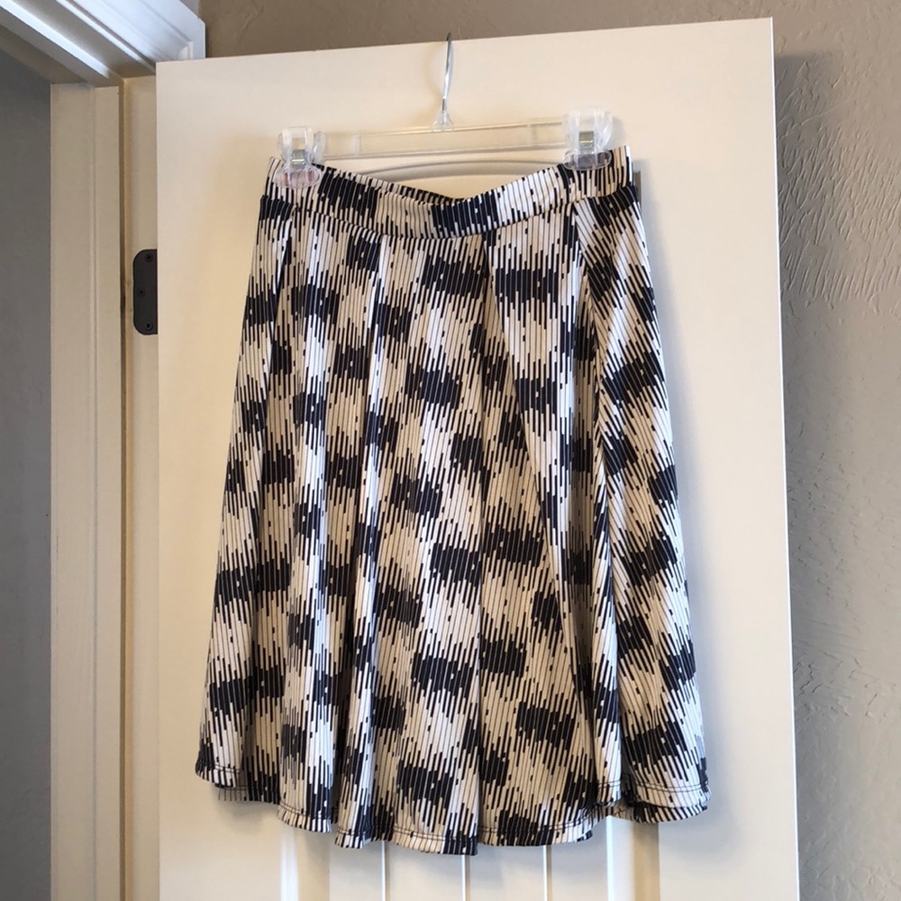 LuLaRoe Madison Skirt Size M